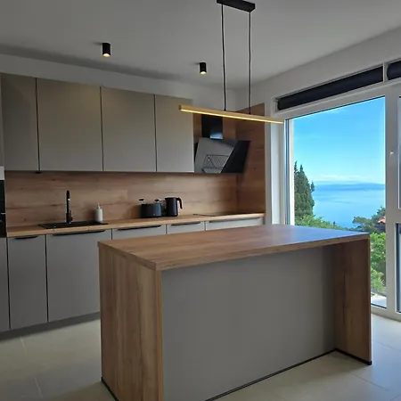 Moonhlight With Private Rooftop Terrace *