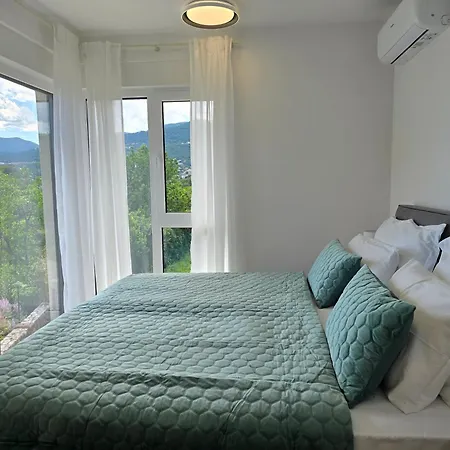 Moonhlight With Private Rooftop Terrace Matulji